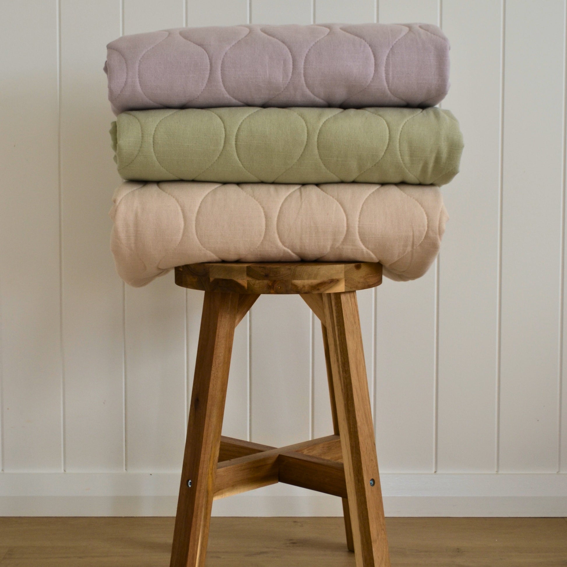 Neutral baby design aesthetic. Linen play mat. Stylish play mat.